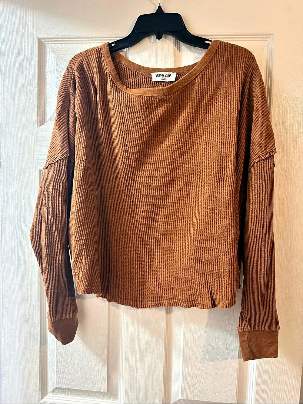 Double Zero Brown Ribbed Crew Neck Size Small